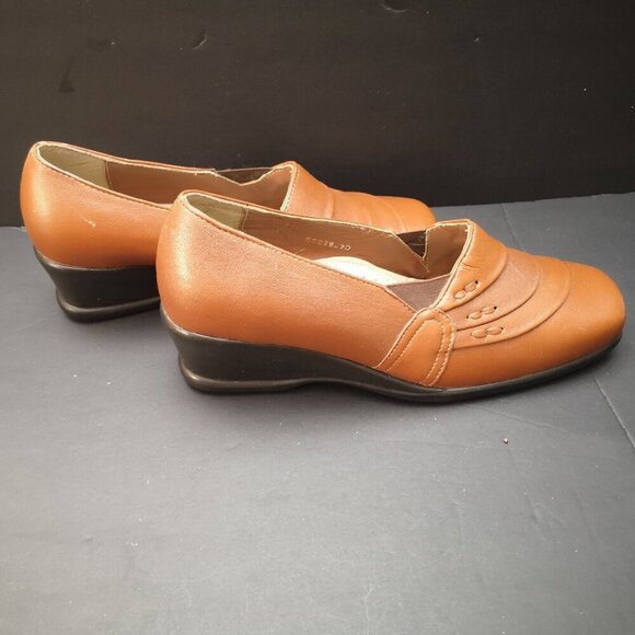 I Love Comfort Ladies Size 7D Brown Leather Upper with Black Wedge Heel - Picture 3 of 13